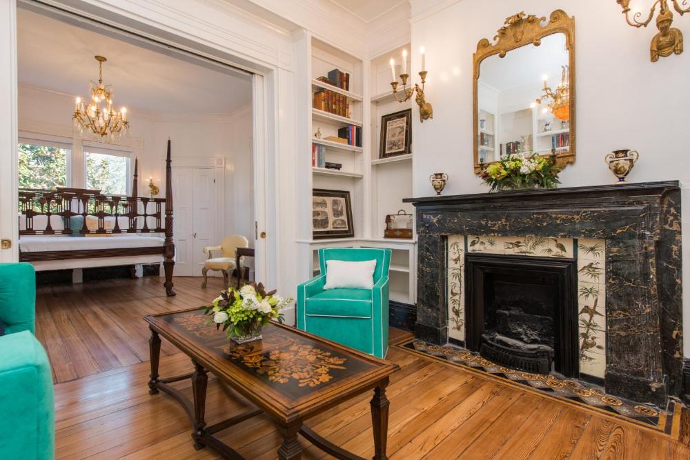 Lathers Suite interior
